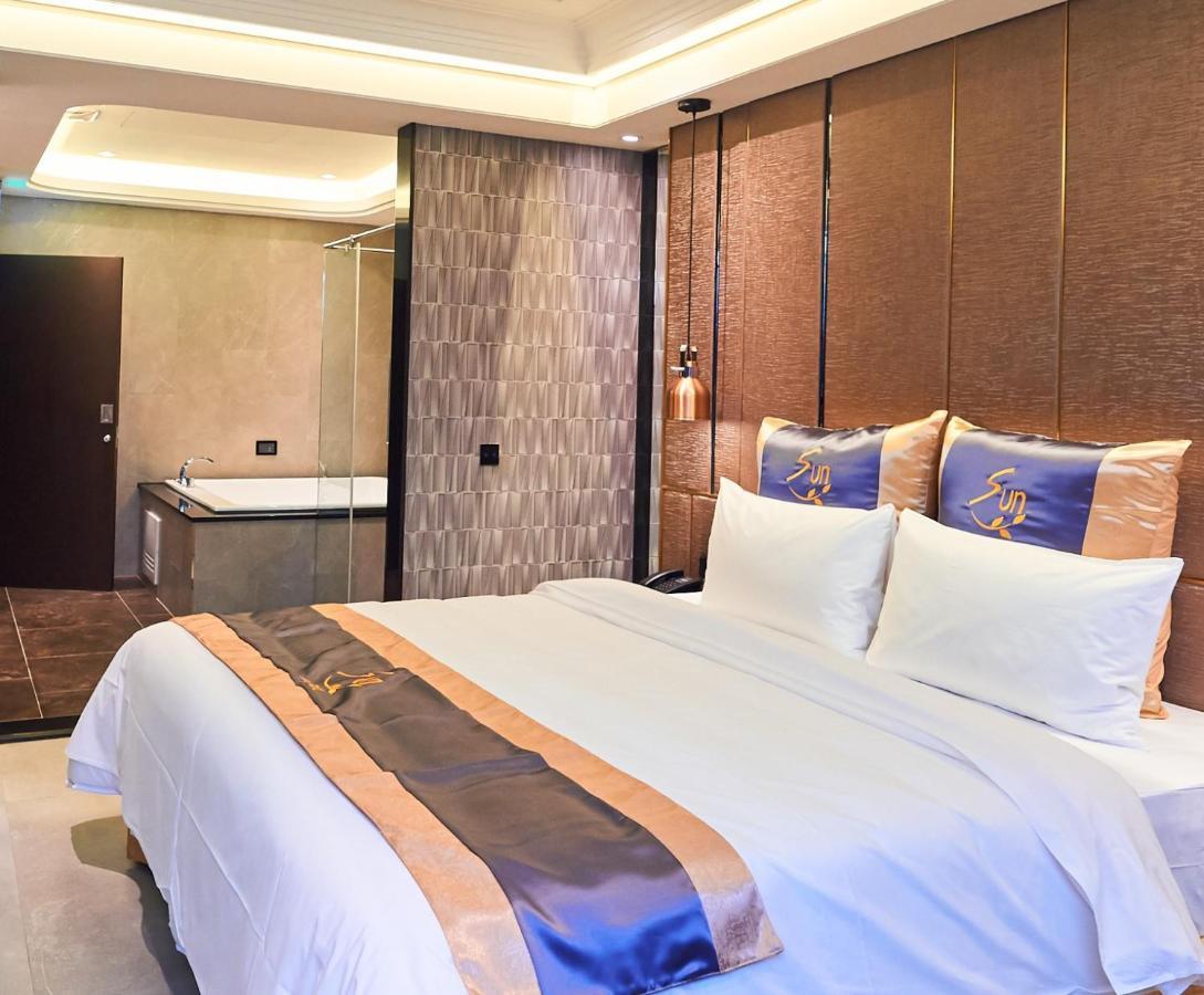 Sun Motel Καοσιούνγκ Εξωτερικό φωτογραφία